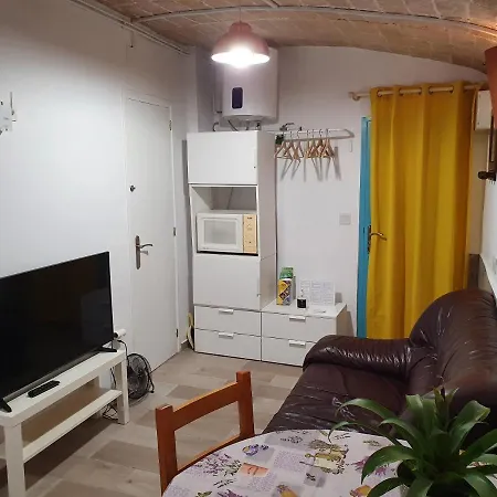 Independiente Con Bano Y Patio En Cremallera De Montserrat Homestay *