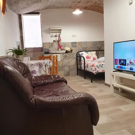 Independiente Con Bano Y Patio En Cremallera De Montserrat 民宿 Monistrol de Montserrat